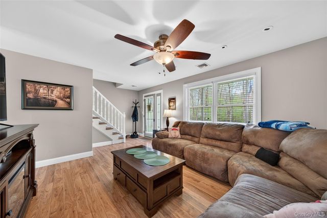 31 Roe Road, Bloomingburg, NY 12721