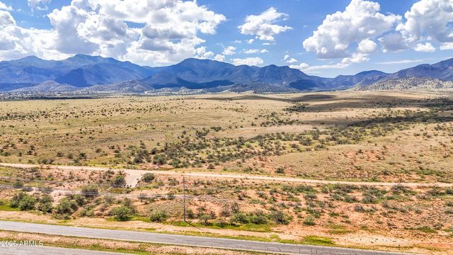 1804 PRAIRIE GRASS Drive, Sierra Vista, AZ 85635