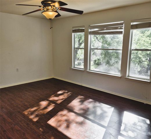 1139 Emmitt RUN, Austin, TX 78721