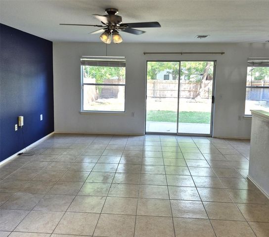 1139 Emmitt RUN, Austin, TX 78721