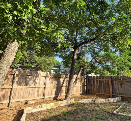 1139 Emmitt RUN, Austin, TX 78721