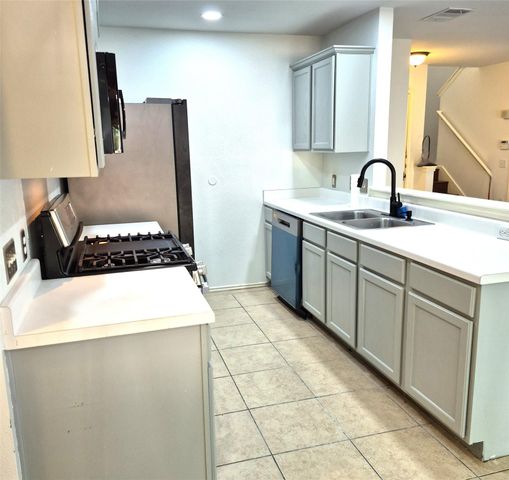 1139 Emmitt RUN, Austin, TX 78721