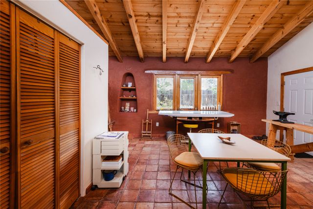 1707 Callejon Zenaida, Santa Fe, NM 87501