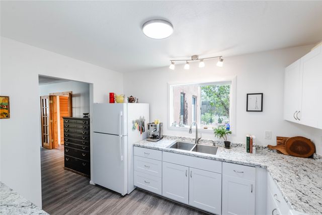 1707 Callejon Zenaida, Santa Fe, NM 87501