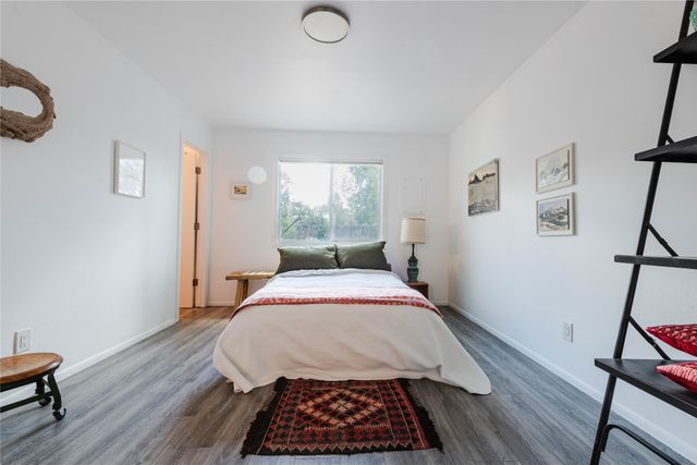 1707 Callejon Zenaida, Santa Fe, NM 87501