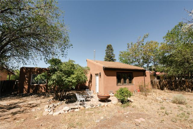 1707 Callejon Zenaida, Santa Fe, NM 87501