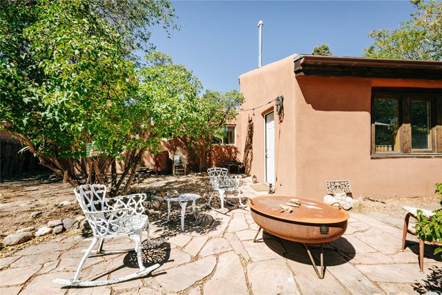 1707 Callejon Zenaida, Santa Fe, NM 87501