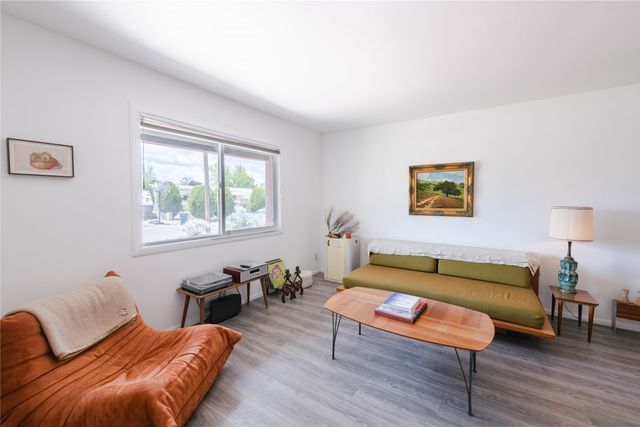 1707 Callejon Zenaida, Santa Fe, NM 87501