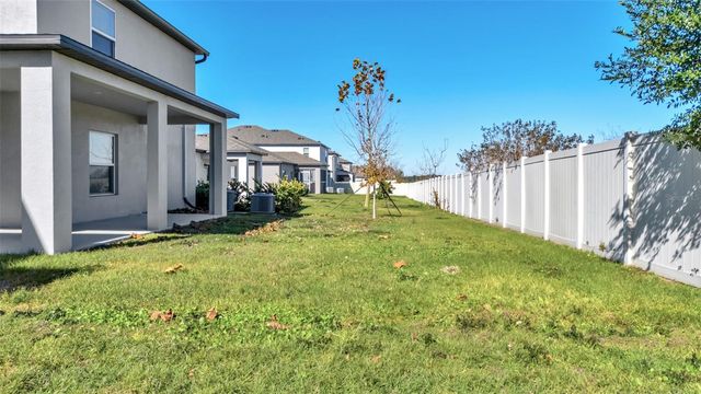 12264 HILLTOP FARMS DRIVE, Dade City, FL 33525