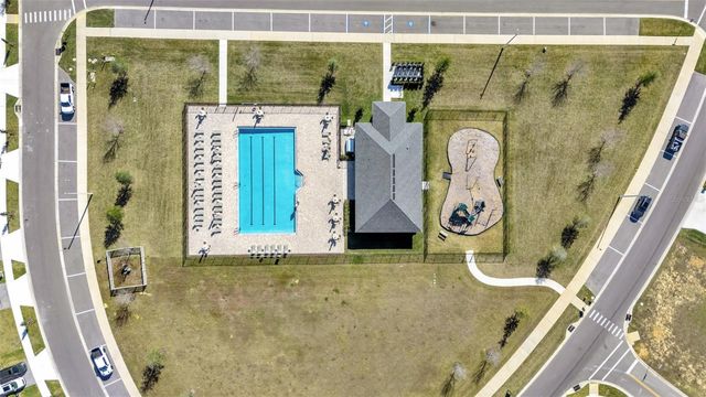 12264 HILLTOP FARMS DRIVE, Dade City, FL 33525