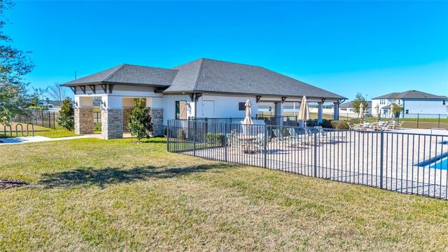 12264 HILLTOP FARMS DRIVE, Dade City, FL 33525