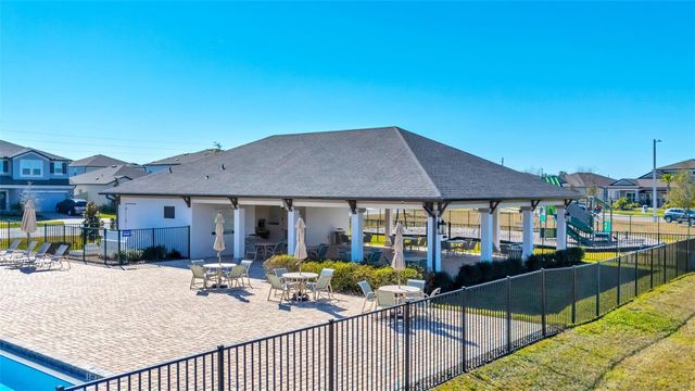 12264 HILLTOP FARMS DRIVE, Dade City, FL 33525