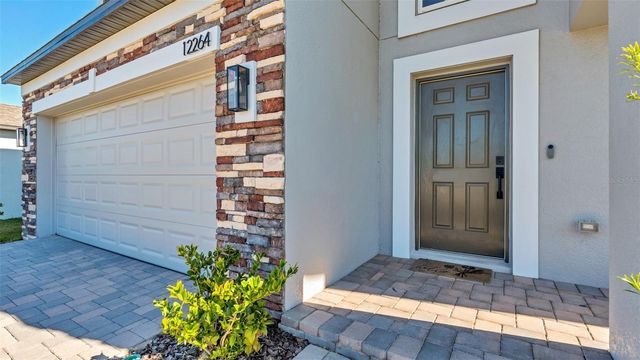 12264 HILLTOP FARMS DRIVE, Dade City, FL 33525