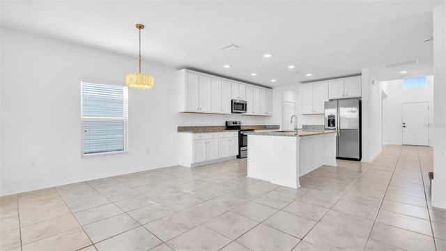 12264 HILLTOP FARMS DRIVE, Dade City, FL 33525