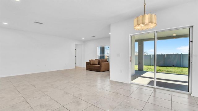 12264 HILLTOP FARMS DRIVE, Dade City, FL 33525