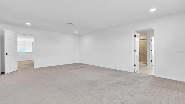 12264 HILLTOP FARMS DRIVE, Dade City, FL 33525