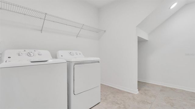 12264 HILLTOP FARMS DRIVE, Dade City, FL 33525