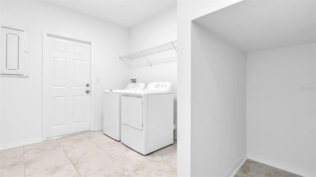 12264 HILLTOP FARMS DRIVE, Dade City, FL 33525