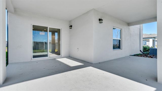 12264 HILLTOP FARMS DRIVE, Dade City, FL 33525