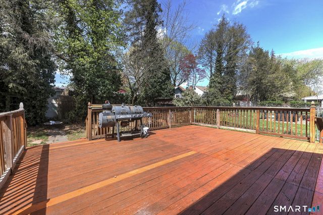60 Rochford Avenue, Hamden, CT 06514