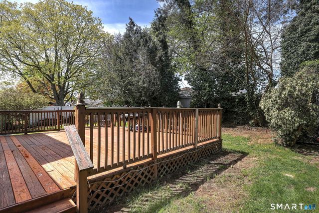 60 Rochford Avenue, Hamden, CT 06514
