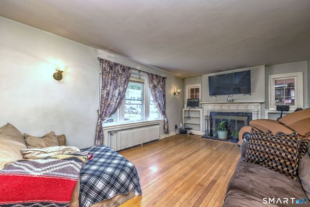 60 Rochford Avenue, Hamden, CT 06514
