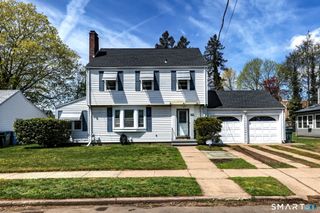 60 Rochford Avenue, Hamden, CT 06514