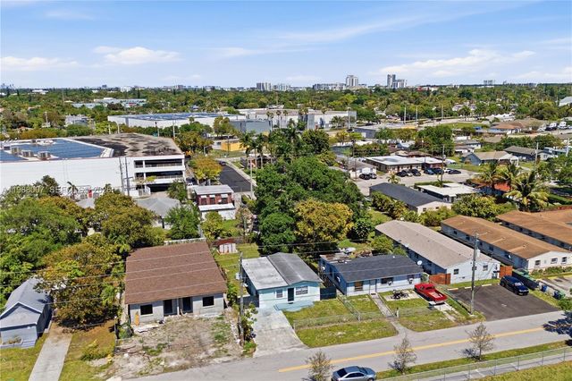 1017 NW 8th Street, Hallandale Beach, FL 33009