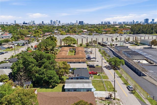 1017 NW 8th Street, Hallandale Beach, FL 33009