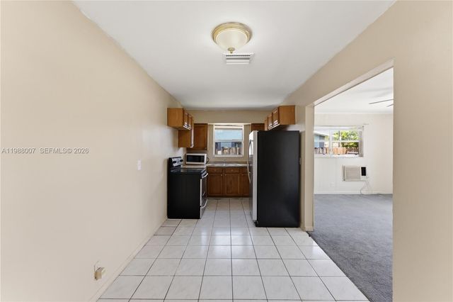 1017 NW 8th Street, Hallandale Beach, FL 33009
