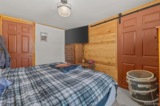 2751 Cloverdale Avenue, Adrian, MI 49221