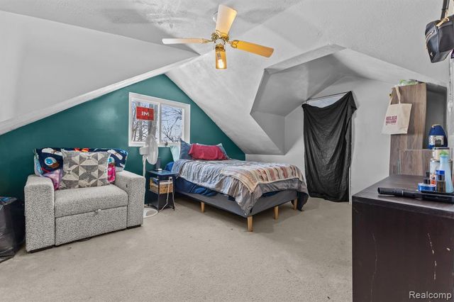 2751 Cloverdale Avenue, Adrian, MI 49221