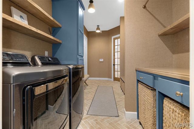 1479 Country Lake Estates Drive, Chesterfield, MO 63005