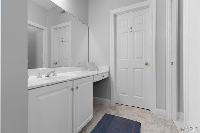 1479 Country Lake Estates Drive, Chesterfield, MO 63005