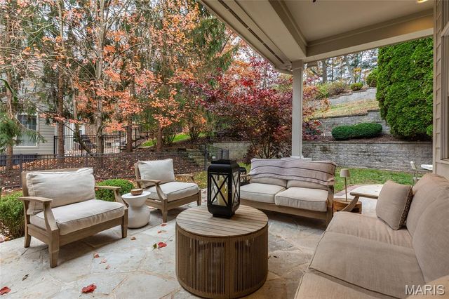 1479 Country Lake Estates Drive, Chesterfield, MO 63005