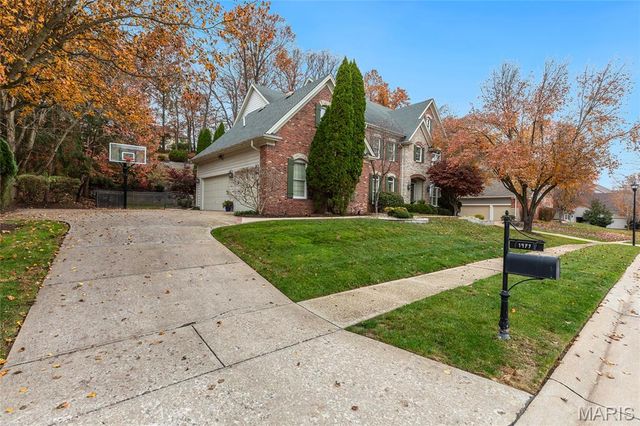 1479 Country Lake Estates Drive, Chesterfield, MO 63005