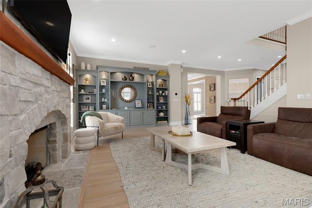 1479 Country Lake Estates Drive, Chesterfield, MO 63005