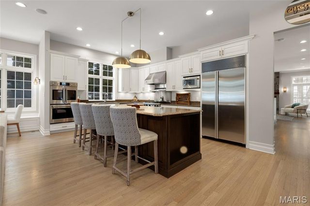 1479 Country Lake Estates Drive, Chesterfield, MO 63005