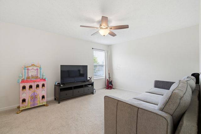 1529 Lewes Castle Drive, Grove City, OH 43123