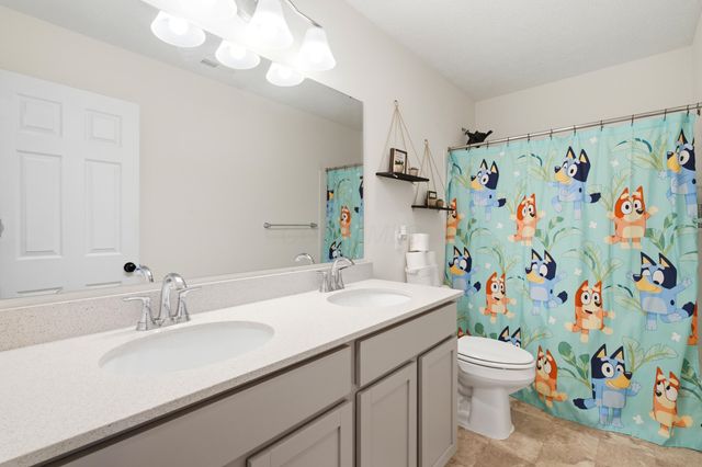 1529 Lewes Castle Drive, Grove City, OH 43123