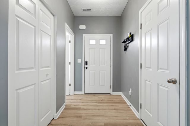 1529 Lewes Castle Drive, Grove City, OH 43123