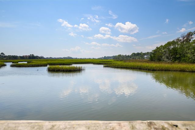 324 Sea Oats Circle, Pawleys Island, SC 29585