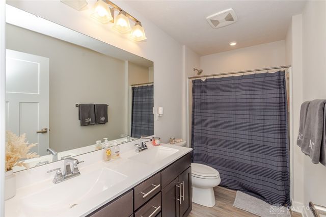 192 Chapel Drive, Troy, OH 45373