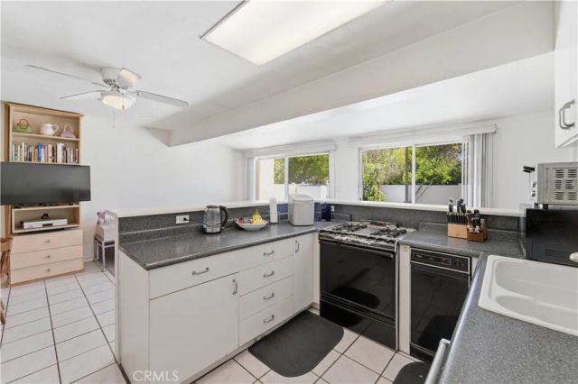 6254 Etiwanda Avenue, Tarzana, CA 91335