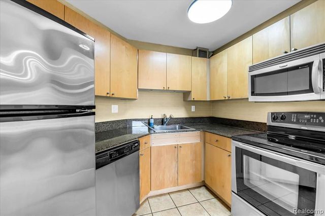 1001 W Jefferson Avenue 9c, Detroit, MI 48226