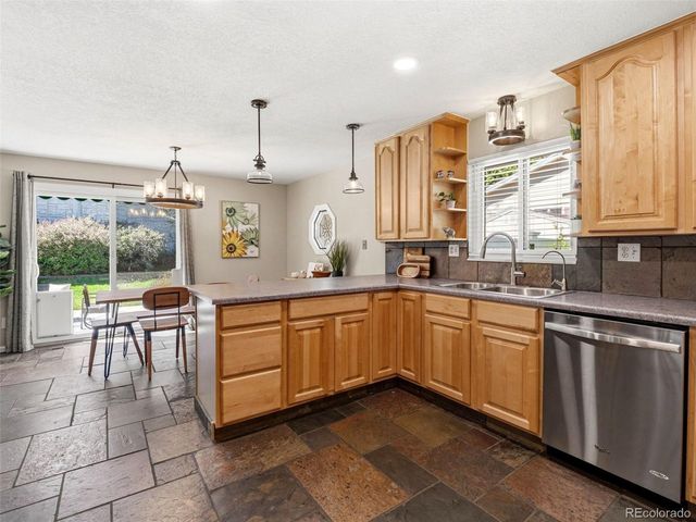 8300 W 72nd Pl, Arvada, CO 80005
