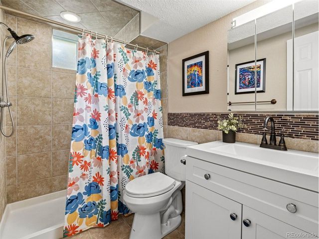 8300 W 72nd Pl, Arvada, CO 80005