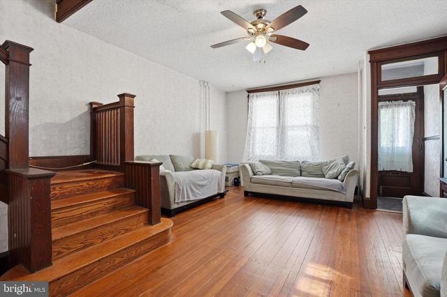 255 DUPONT ST, Philadelphia, PA 19128