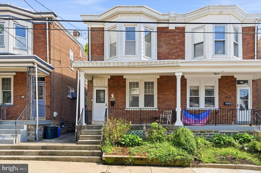 255 DUPONT ST, Philadelphia, PA 19128