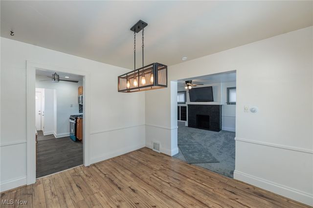 261 Madison Avenue, Akron, OH 44320